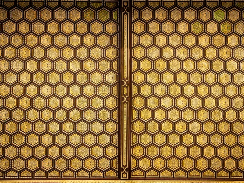 The Order Beneath the Surface: How Islamic Pattern Language Is Giving Affluent Americans a New Grammar for Home and Self